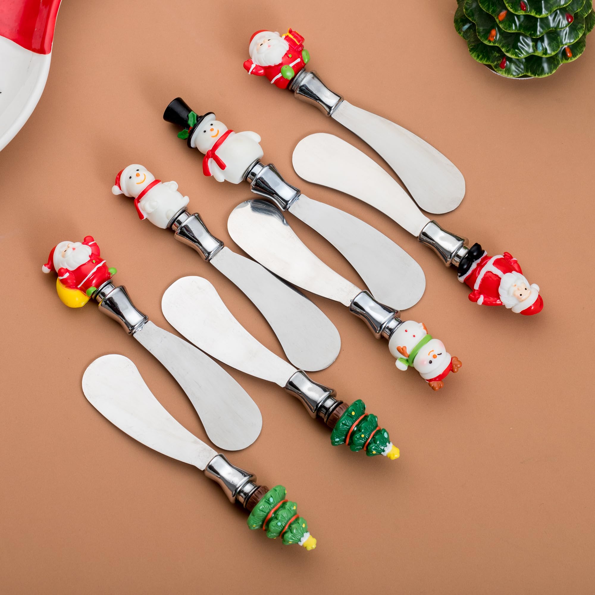 HPYNPES Christmas-tree-spreader brightens platters for gifts and gatherings.