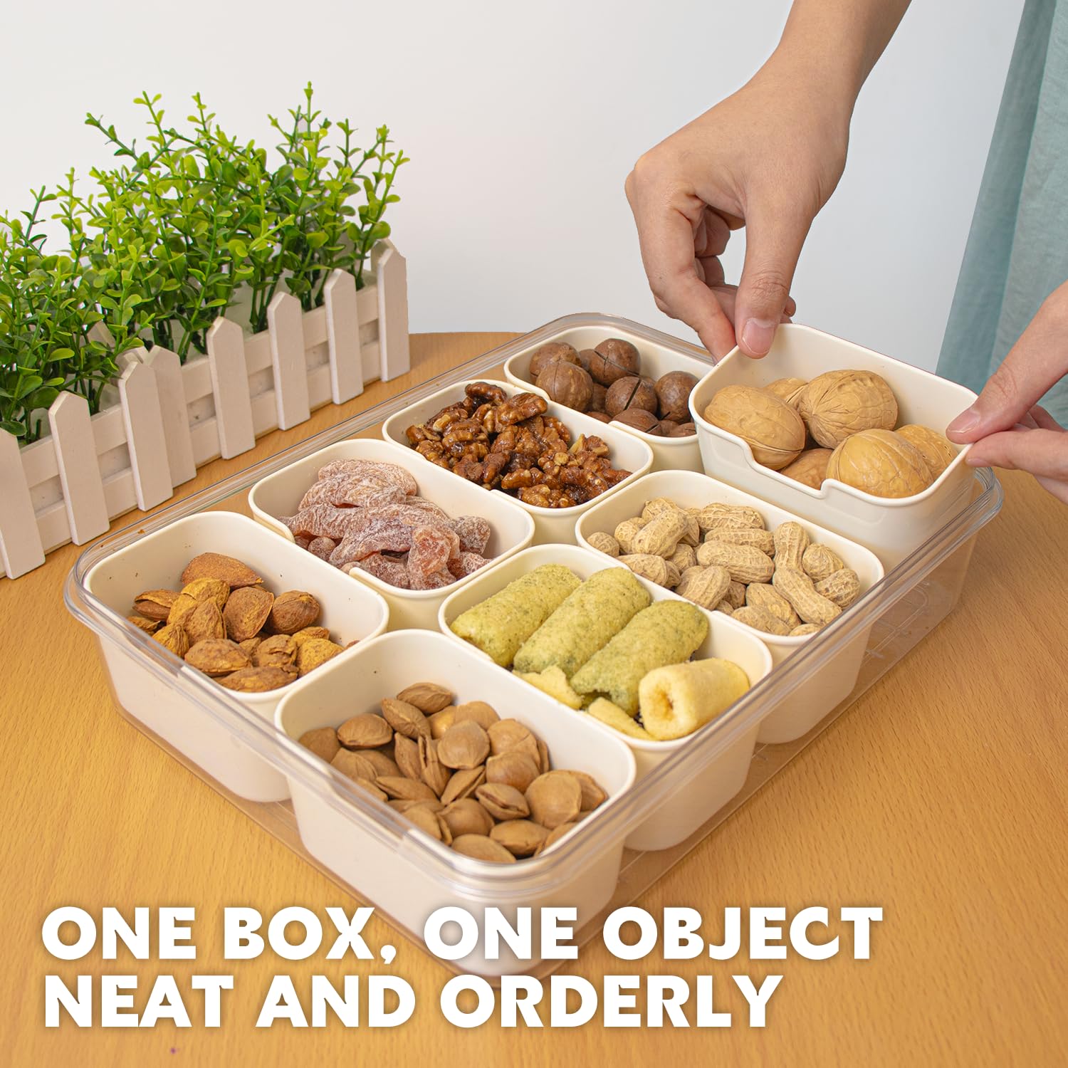HRXFOZ removable dividers let you customize snack layouts for fruits or nuts