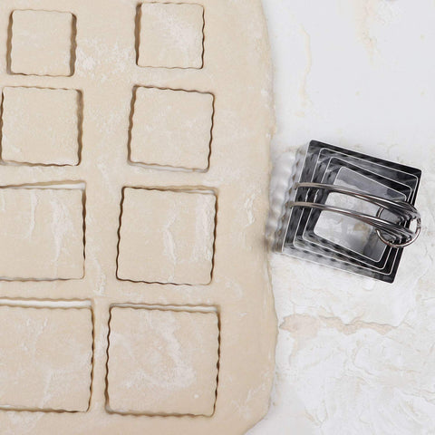 HULISEN ergonomic cookie cutters with easy-release surfaces.