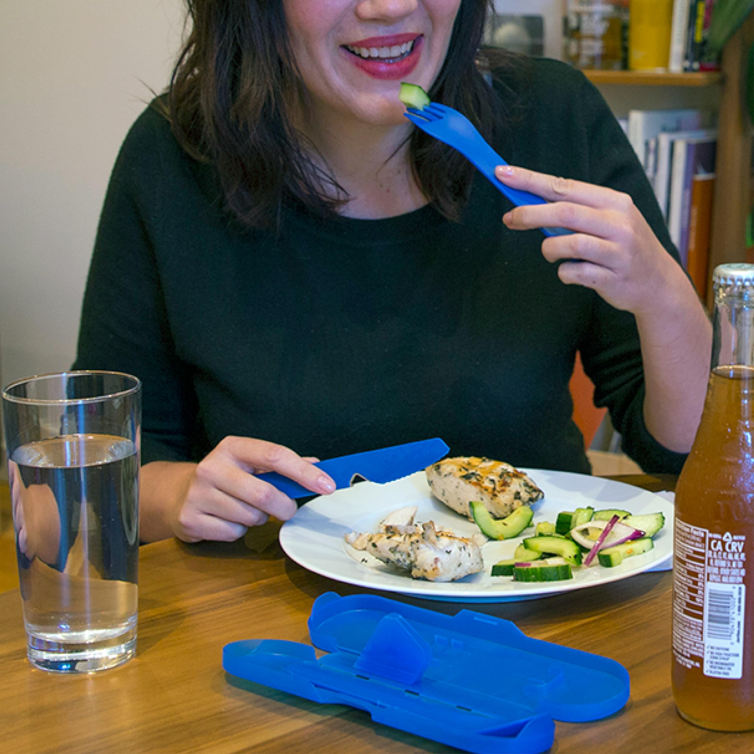 humangear GoBites Trio toothpick helps clean teeth after meals