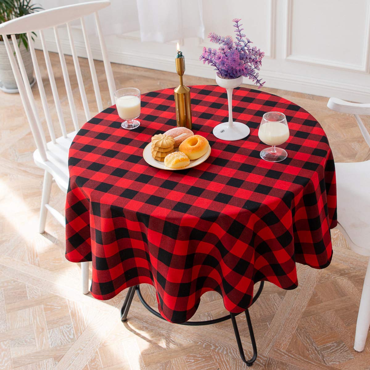 HUOZHI round tablecloth complements holiday gatherings and everyday meals.