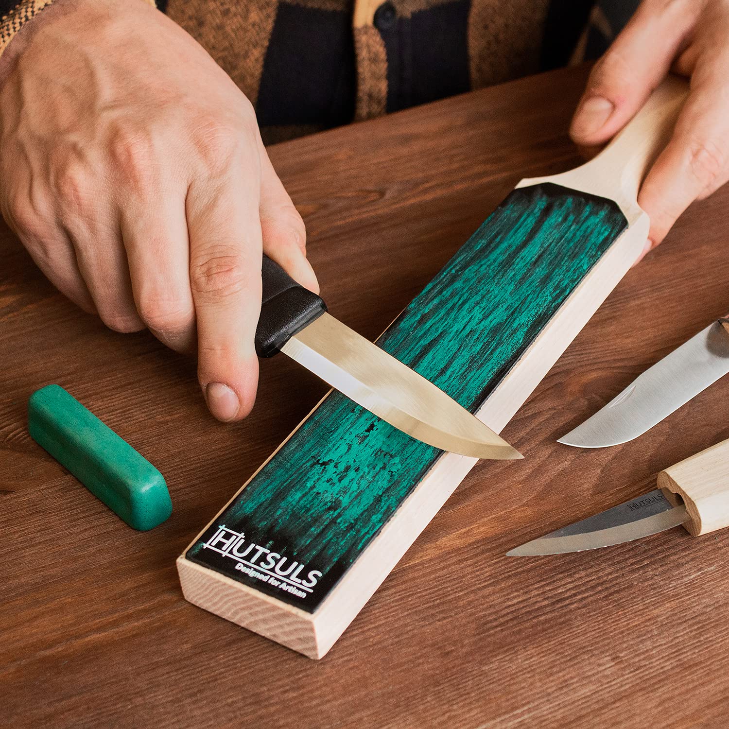 Hutsuls green stropping compound included for faster edge restoration