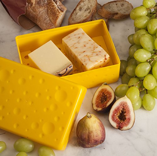 Hutzler Cheese Saver breathable surface design promotes even moisture