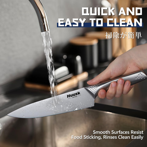 Huusk high-carbon stainless steel blade closeup showing durability