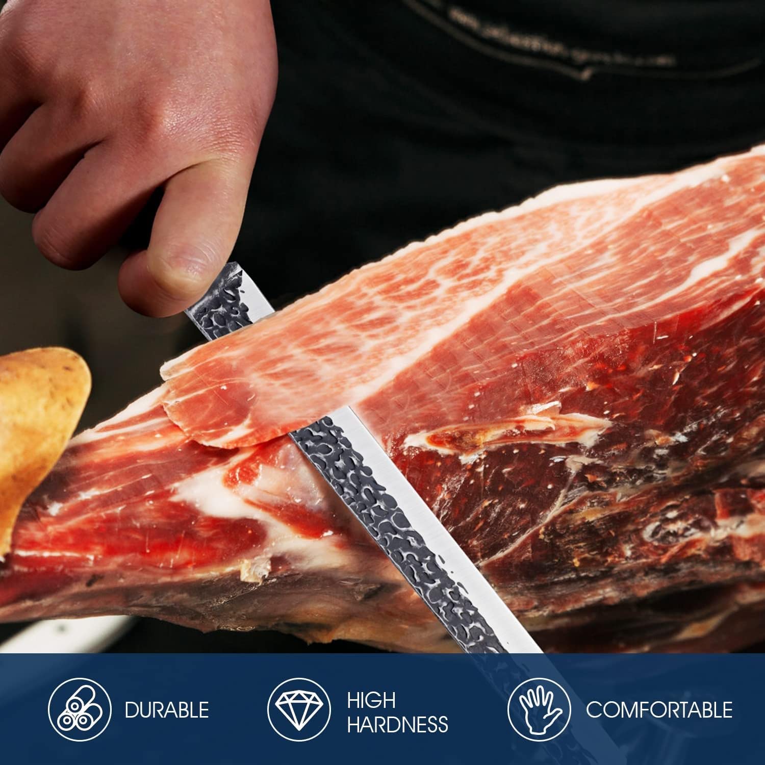 Huusk Japan STRONG design with ergonomic handle for comfortable grip during long carving sessions.