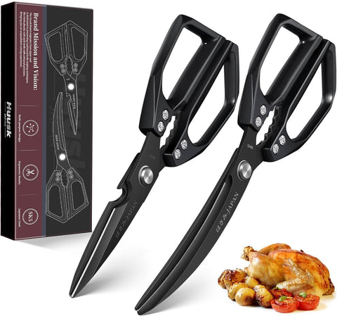 Huusk kitchen scissors set black blade close-up showing razor-sharp edge for precise cuts.