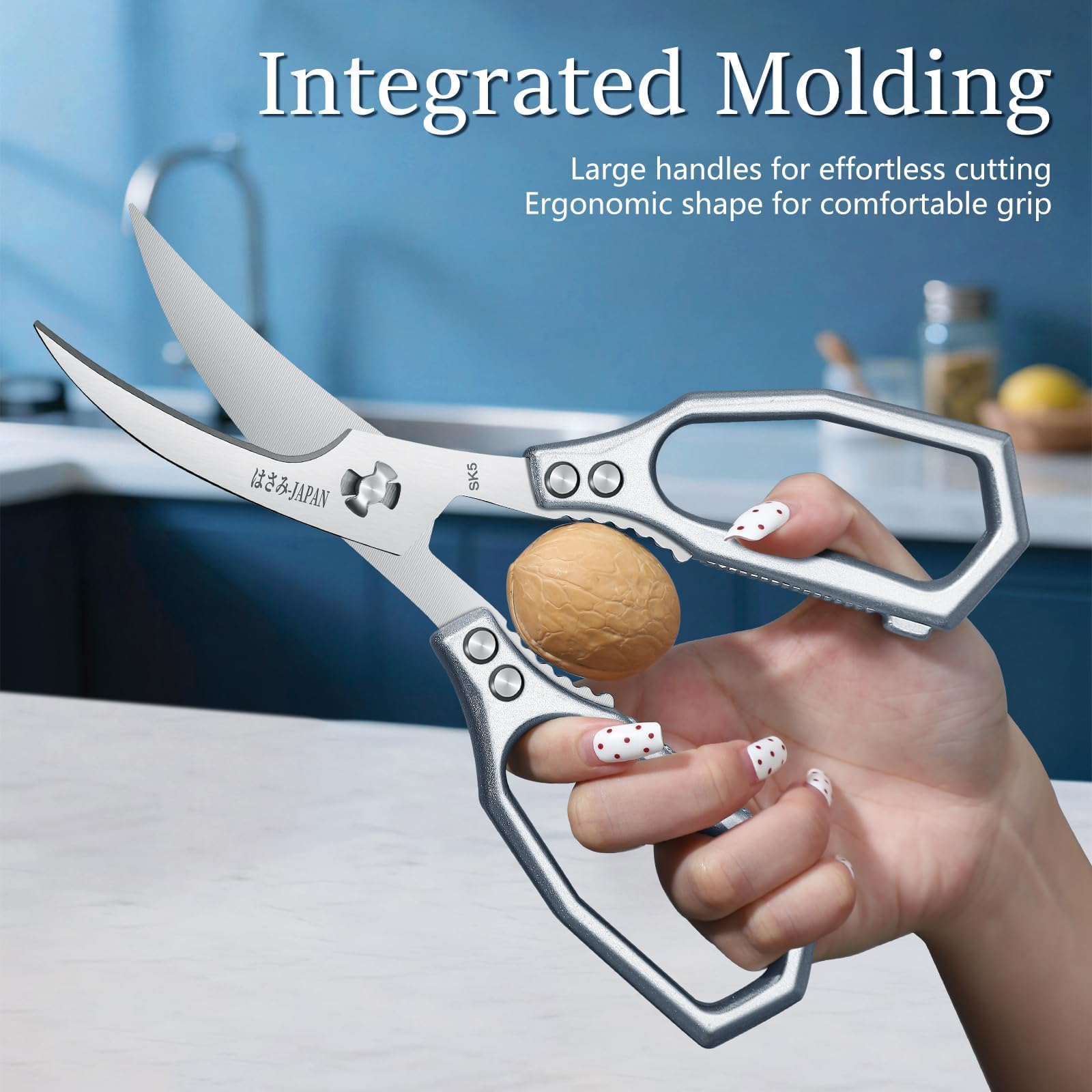Huusk ergonomic handle design supporting reduced strain during slicing