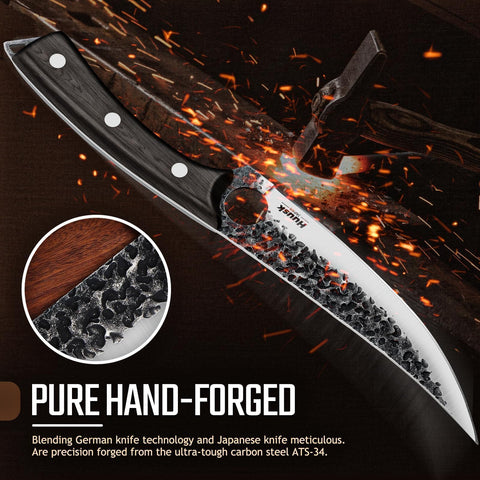 Huusk Viking full tang blade provides balanced control during precise cuts.