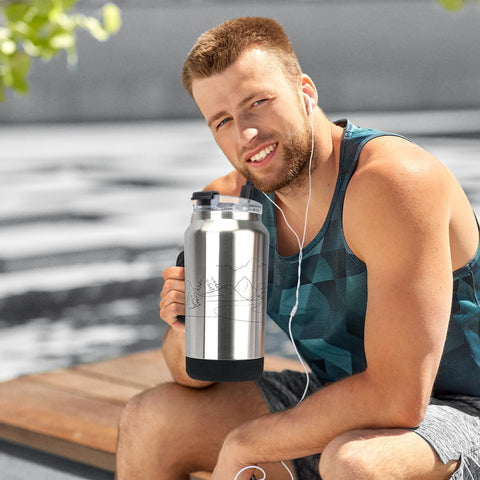 Hydraful wide-mouth design simplifies cleaning and ice addition.