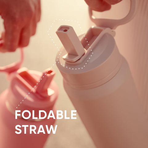 Hydrapeak 32oz bottle side view highlights double-wall insulation.