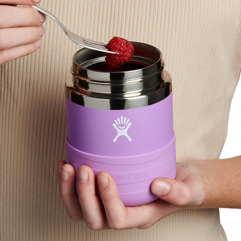 Hydro Flask lid grip closeup showing easy opening for kids