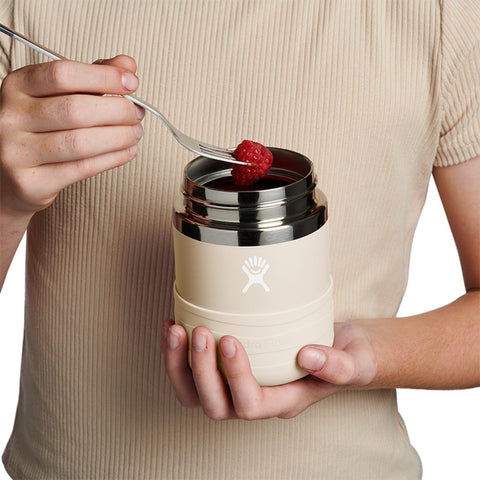 Hydro Flasks Kids Food Jar lid with grip for easy opening by kids.