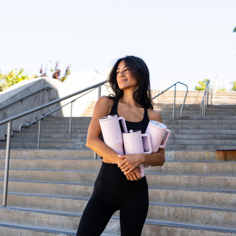 HydroJug Traveler dishwasher-safe parts simplify cleaning after workouts or commutes.