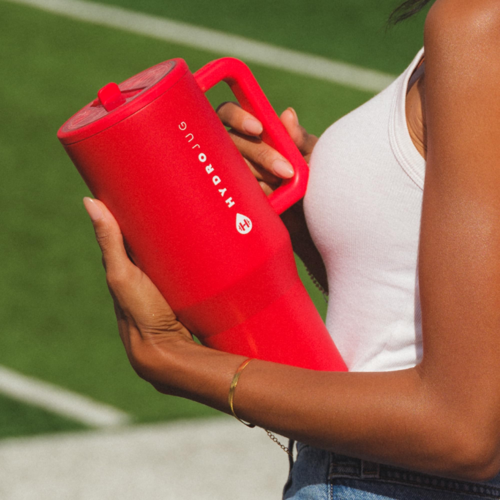 HydroJug Traveler dishwasher-safe components simplify cleaning and hygiene.