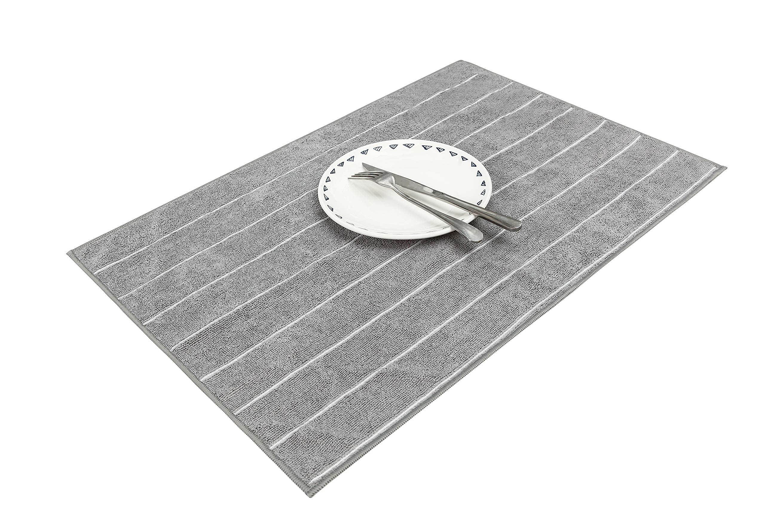 HYER KITCHEN ultra-absorbent microfiber towels capture water quickly for everyday cleanup.