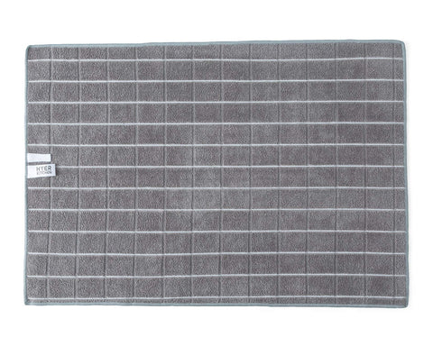 HYER KITCHEN microfiber towels lattice gray stay lint-free while drying glassware.