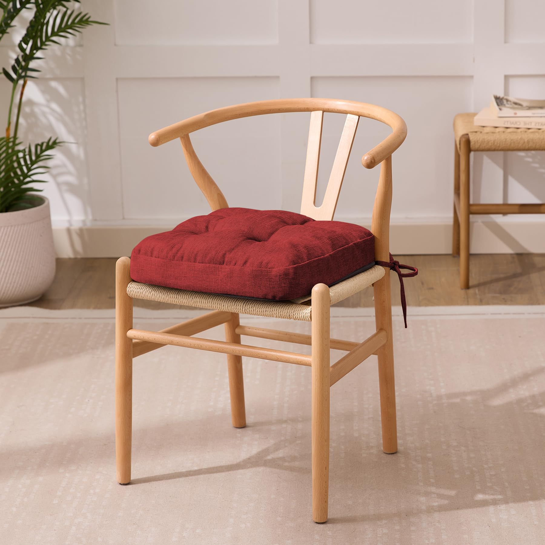 IASEAHK red tufted detail cushion enhances style and support