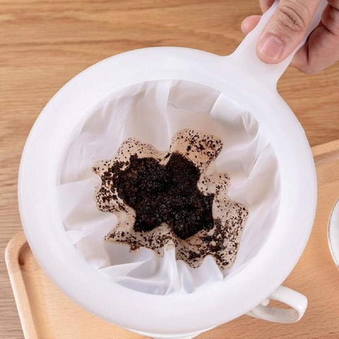 IAXSEE easy-clean steel funnel for durable kitchen use.