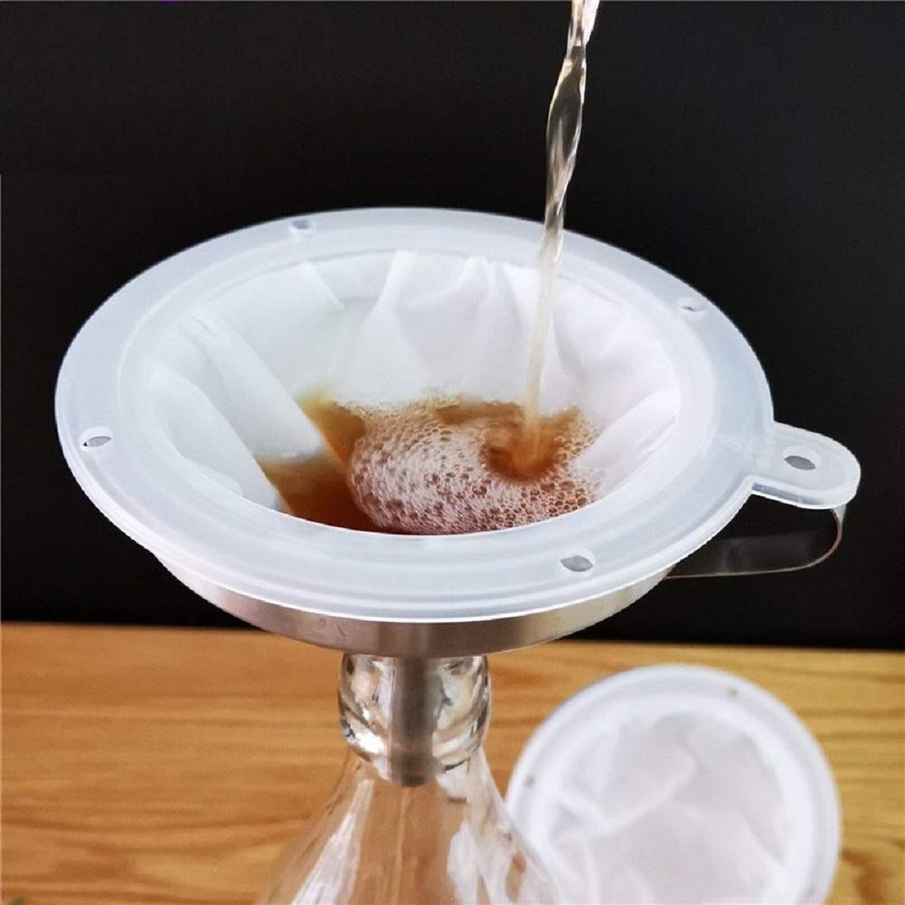 IAXSEE kitchen filtration tool supports precise pouring.
