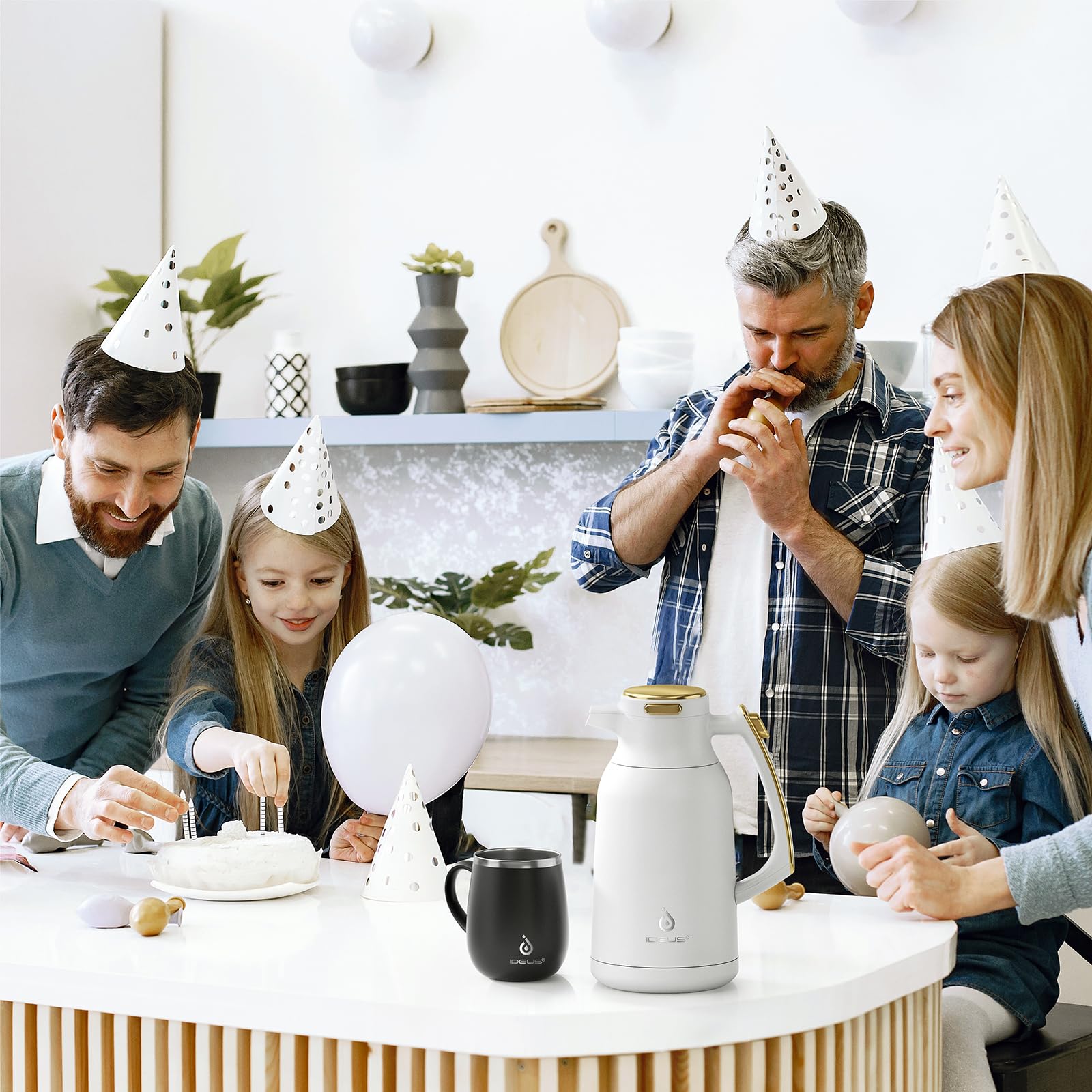 Ideus carafe built for busy lifestyles—home, travel, and office.