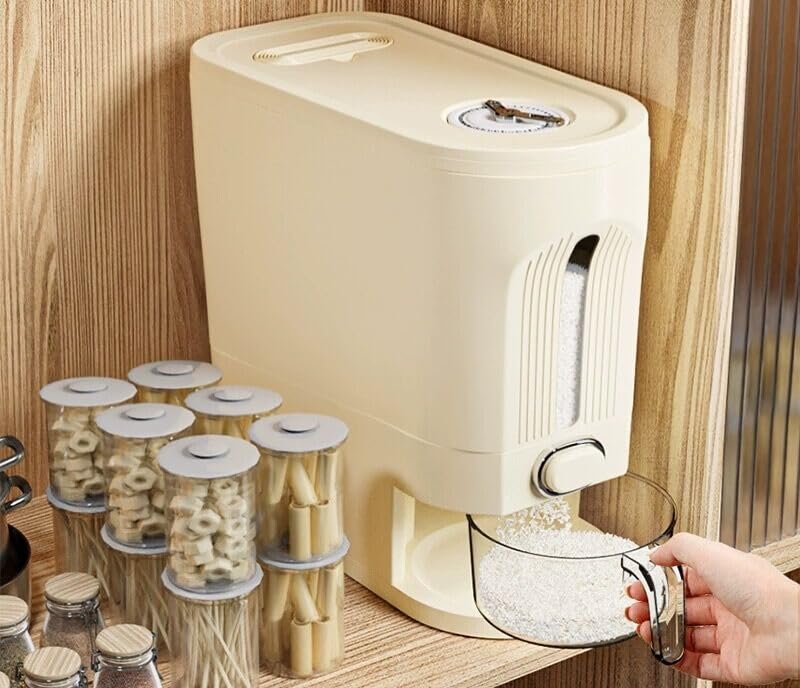 IEEK measuring cup with scale helps portion rice accurately.