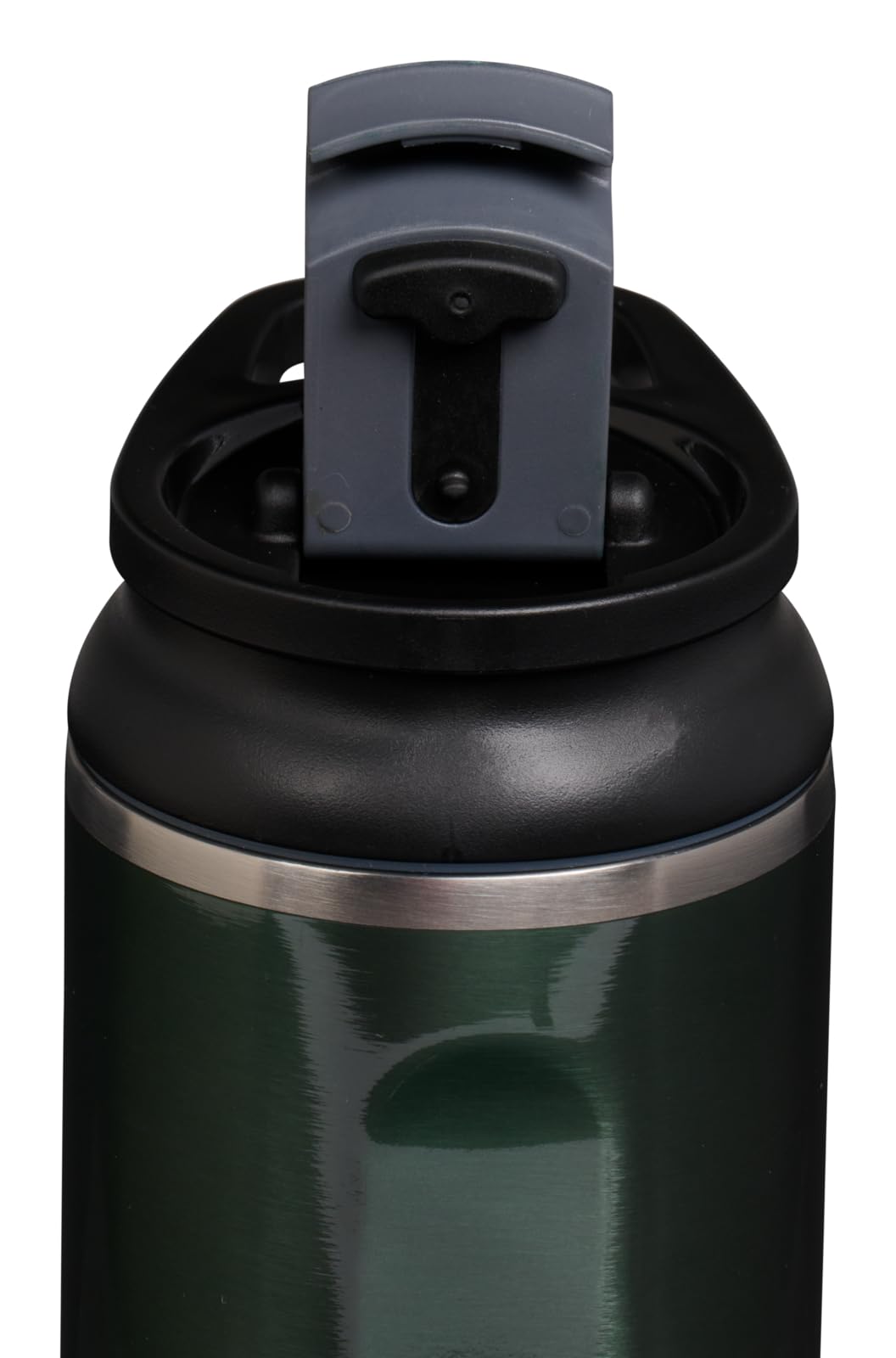 Igloo 20 oz body fits standard cup holders for on-the-go routines.