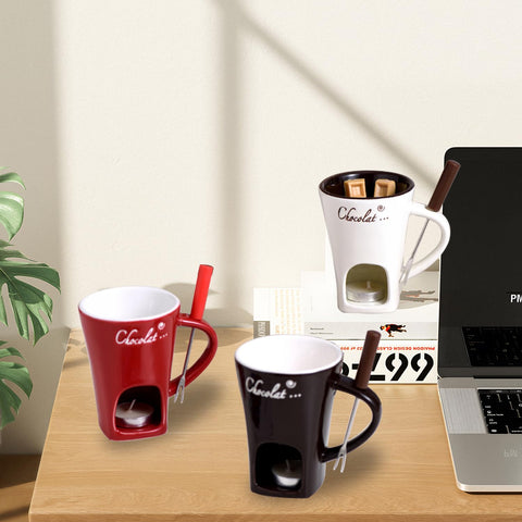 Iiglitch easy-clean interior simplifies cleanup after indulgent dips.