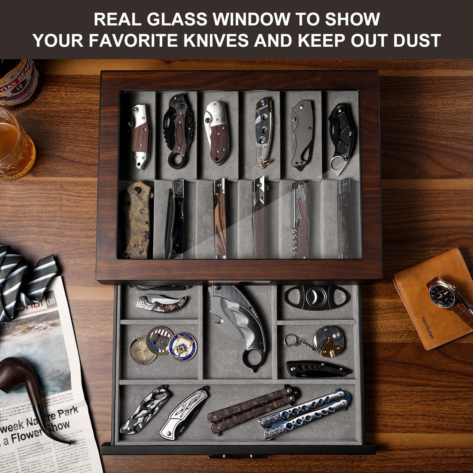 Ikkle wooden case interior uses soft flannel to protect blades