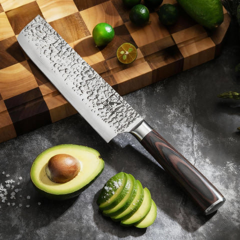 Imarku Nakiri Knife anti-stick design reduces food cling during chopping.
