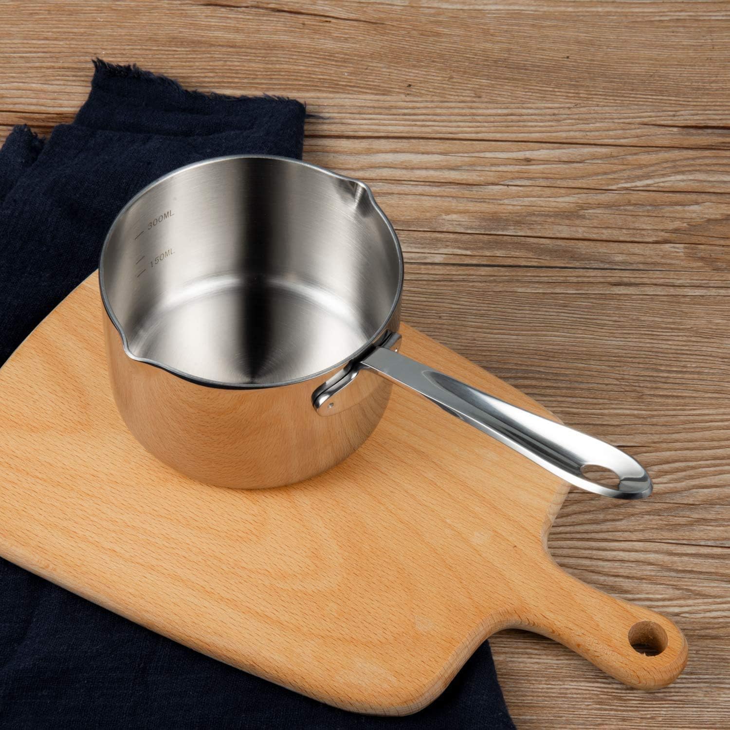 IMEEA compact 300 ml capacity fits single servings and butter melts easily.