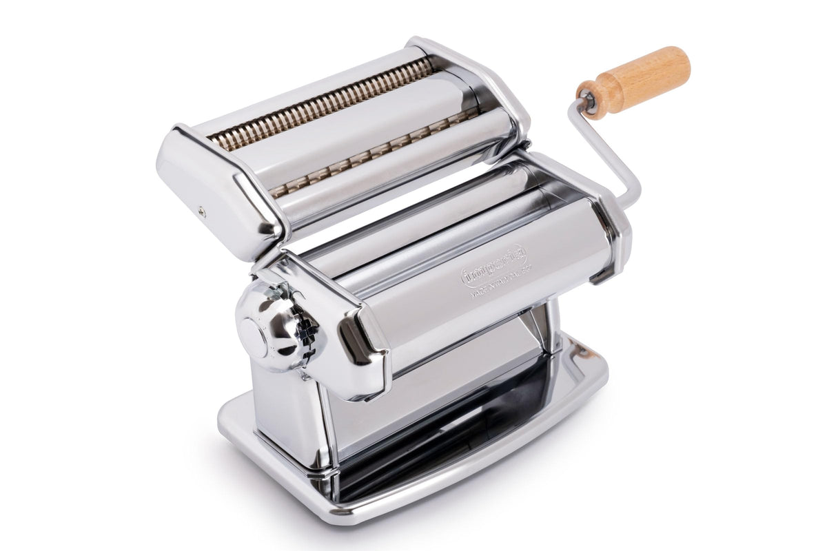 Imperia pasta maker Classic Line body shows durable steel construction for steady performance.