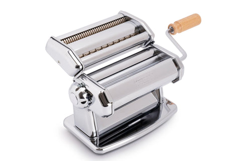Imperia pasta maker Classic Line body shows durable steel construction for steady performance.