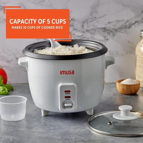 Imusa includes serving spoon and measuring cup for precise prep