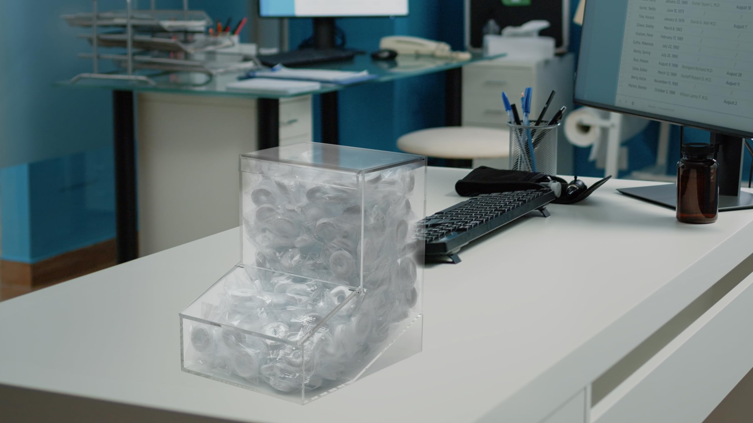 Inevibe Candy Dispenser sturdy base keeps treats stable during use