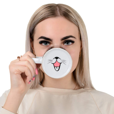 InGwest mug detail with cat tongue bottom design.