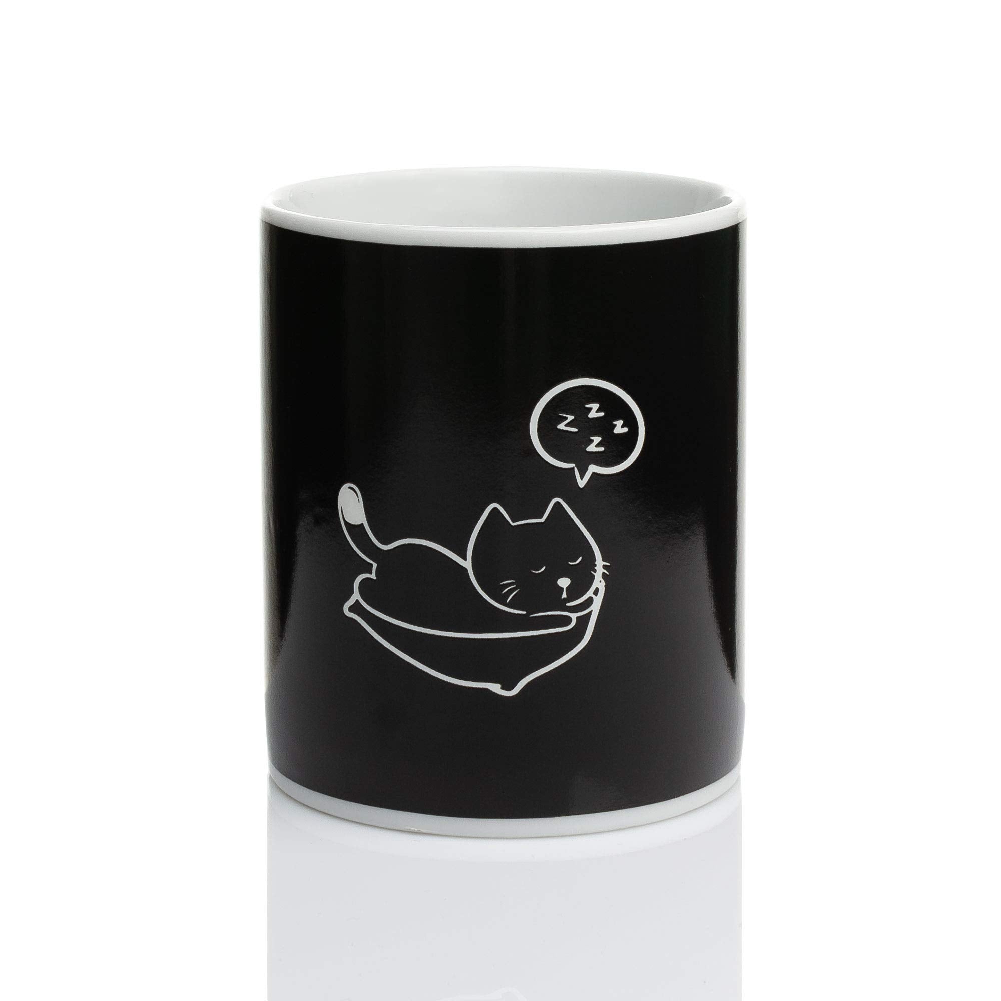 InGwest hand-held mug displayed for comfortable grip and aroma.