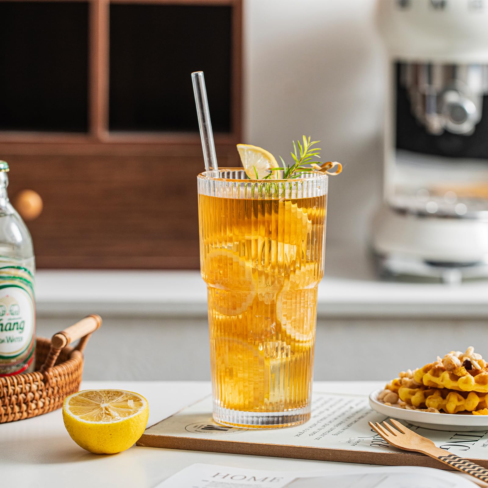 INSETLAN four-pack ribbed glasses showcased as gift-ready set.