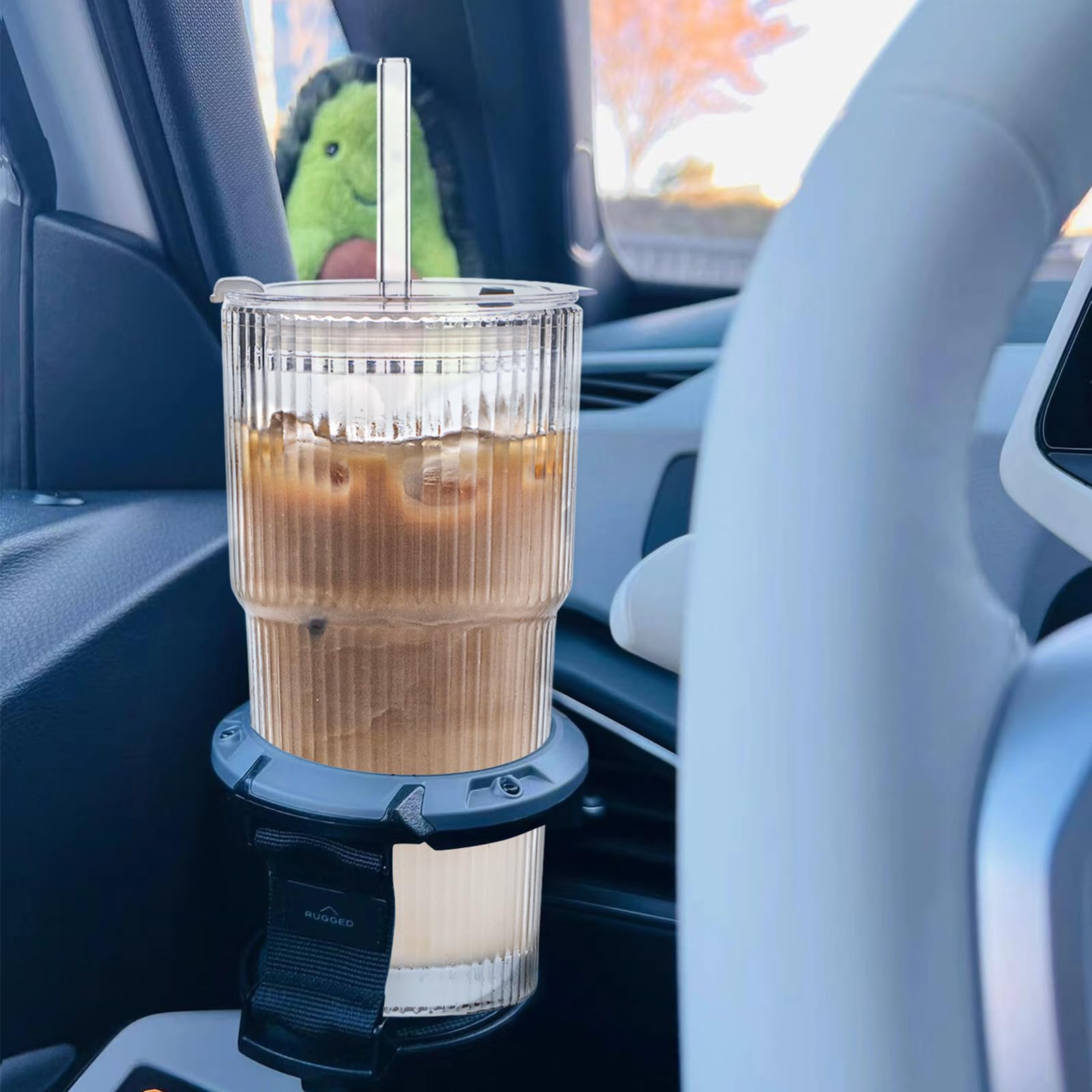INSETLAN tumbler design fits most car cup holders.