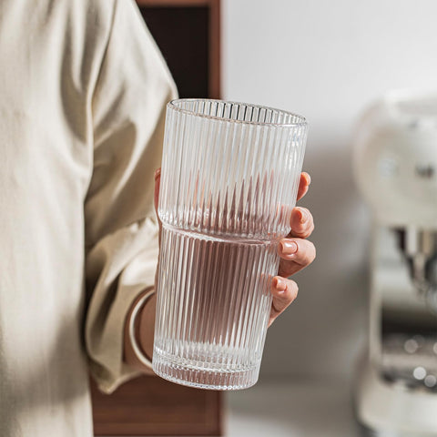 INSETLAN dishwasher-safe ribbed tumbler maintains clarity after washing.
