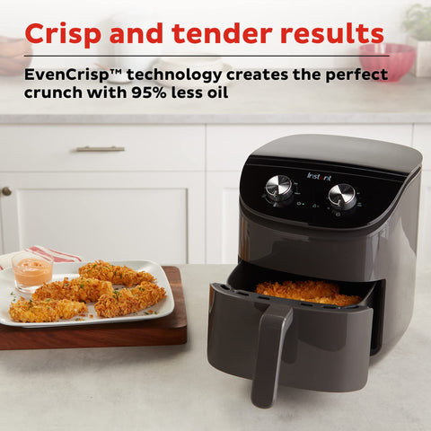 Non-stick dishwasher-safe basket and tray for quick cleanup.