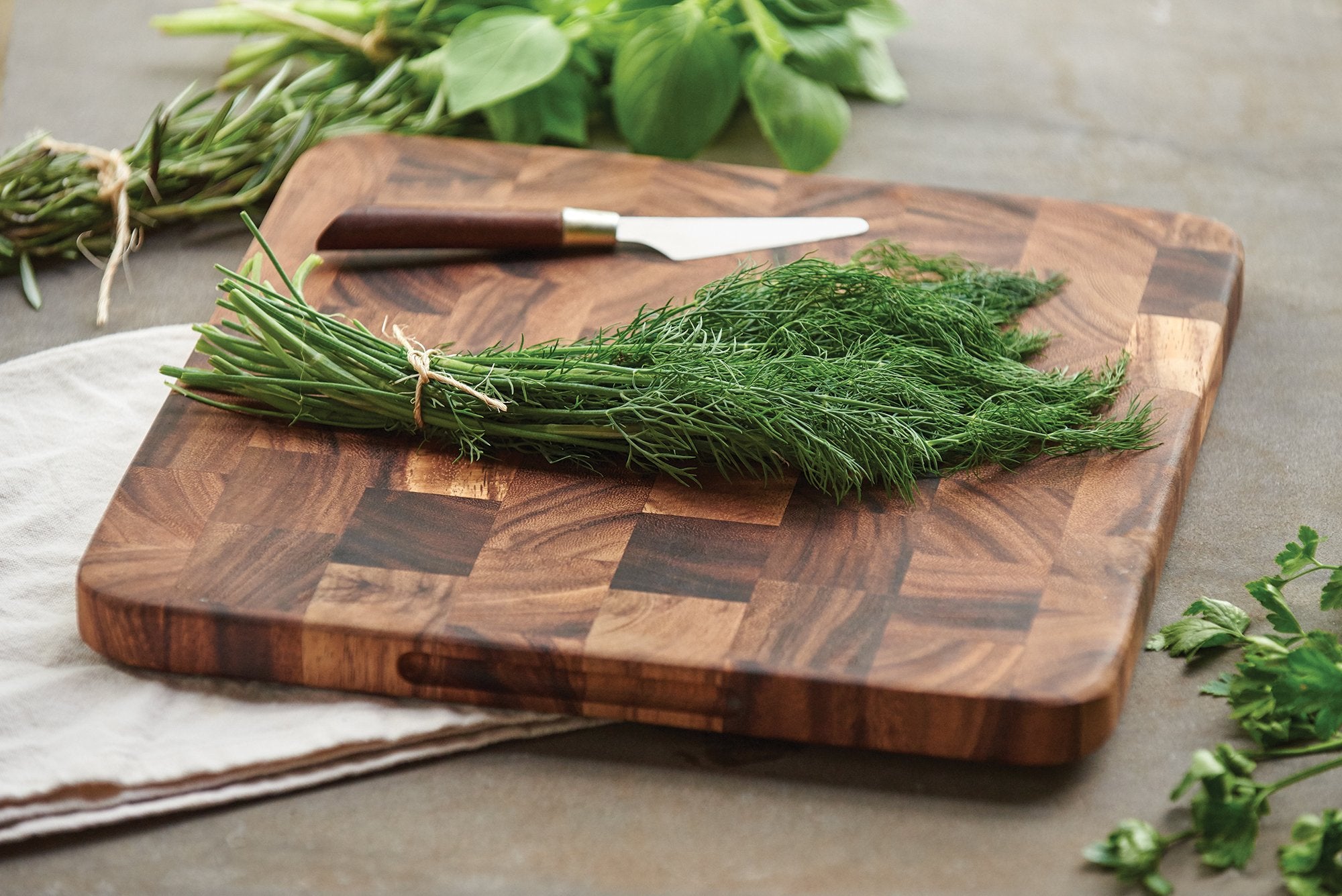 Ironwood Oslo board easy to clean after warm soapy water rinses