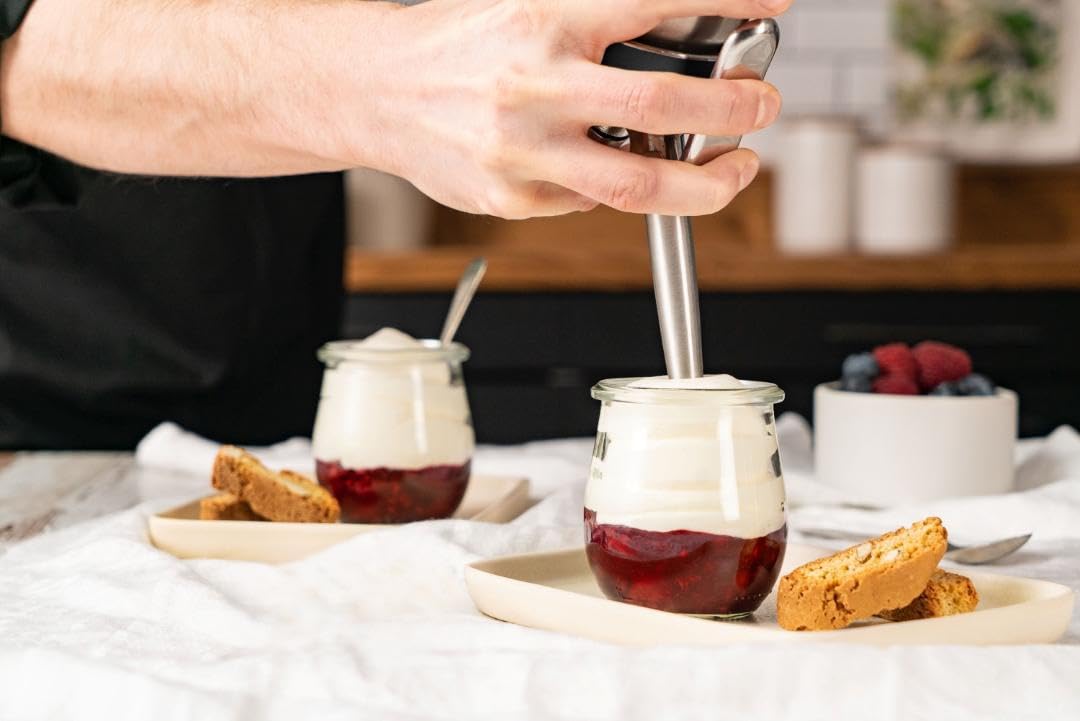 Isi North America Cream Profi Whip dispensing action shows creamy texture for desserts and drinks
