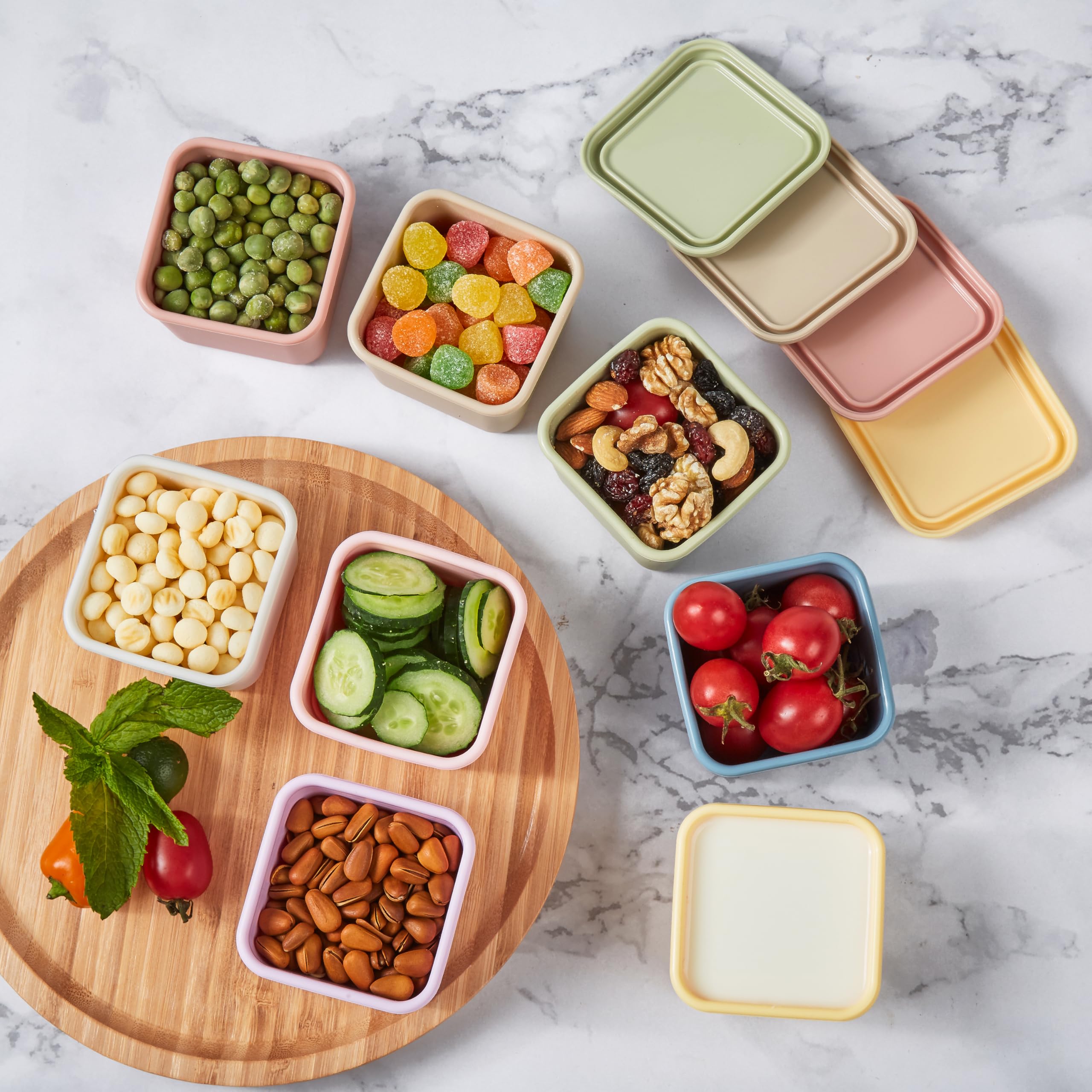 ISSEVE stackable snack containers: save space in backpacks and lunch boxes.