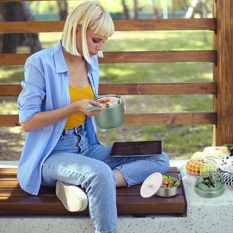 Itslife bottom silicone pad adds stability on desks, bags, or tables.