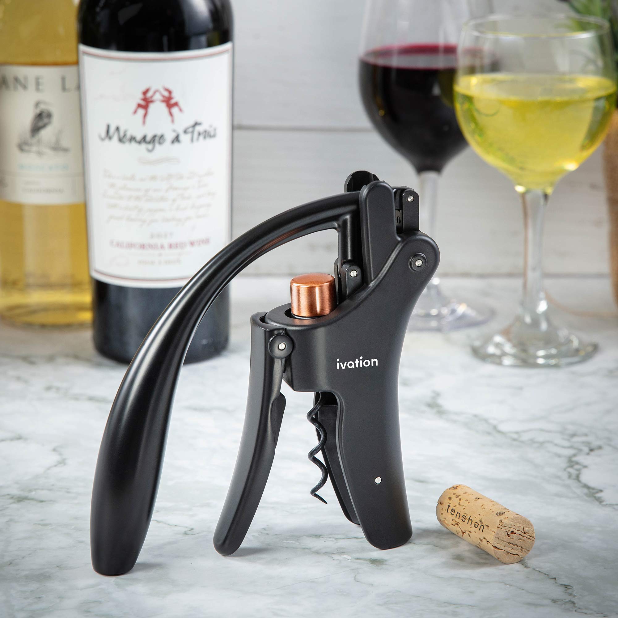 Ivation nonstick screw delivers smooth cork removal with minimal effort.