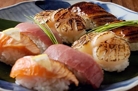 Iwatani PRO2 adjustable flame focuses heat for caramelizing and browning.