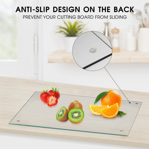 JAMBALAY board shows non-slip feet keeping stable during chopping tasks