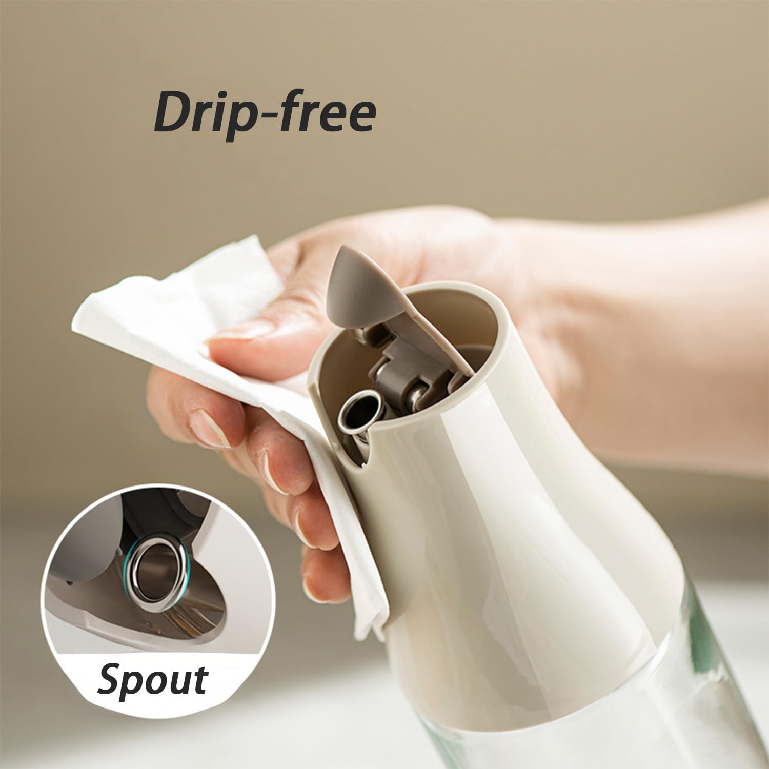 JANSSE oil bottle with leak-proof spout keeps counters clean