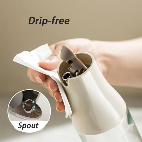 JANSSE oil bottle with leak-proof spout keeps counters clean