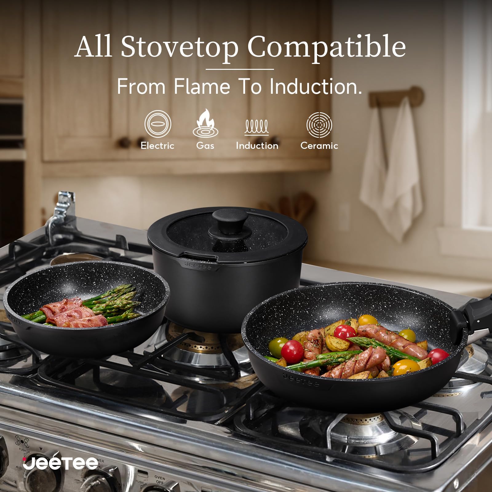 JEETEE glass lids provide easy monitoring during cooking.